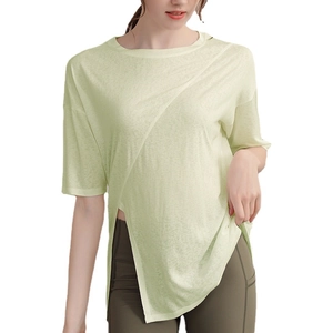 T-shirt de yoga femme vert clair, coupe ample avec fente latérale pour le fitness