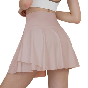 Gonna sportiva rosa pallido a vita alta con design a doppio strato e fascia larga in vita