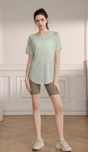 Mint green breathable yoga top and brown high waist cycling shorts for fitness