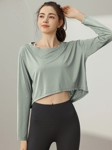 Haut de sport court à manches longues vert sauge pour femme style yoga et pilates ample
