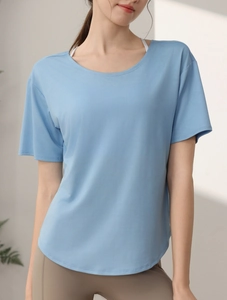 Detail of light blue quick-dry camo t-shirt with curved hem for fitness yoga and workout