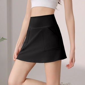 Gonna-pantalone da tennis nera a vita alta con tasche laterali e fascia modellante