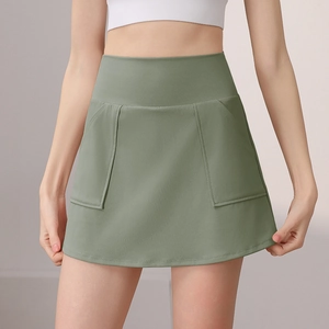 Gonna-pantalone sportiva verde a vita alta da donna con tasche e fodera integrata
