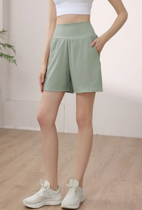 Detailed side pocket on high-waist bean green quick-dry athletic shorts for women