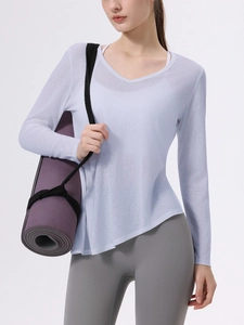 Top da yoga a maniche lunghe con scollo a V da donna in viola chiaro traslucido