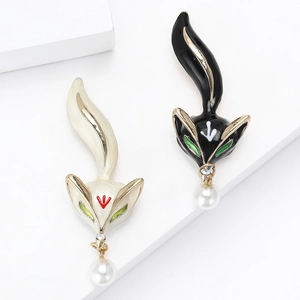 Fashionable fox enamel brooch with pearl pendant in black and white minimalist style