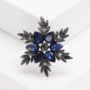 Broche Flocon de Neige Vintage pour Femmes Alliage Strass Bleu Foncé Cristal Fleur Épingle Mode Costume Revers Bijoux