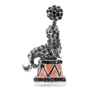 Vintage Circus Sea Lion Dolphin Ball Brooch For Women Alloy Black Rhinestone Drip Oil Animal Lapel Pin Fashion Jewelry Accessory