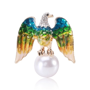 Vintage Alloy Enamel Eagle Brooch Rhinestone Inlaid Animal Breastpin With Imitation Artificial Pearl Retro Suit Accessory Jewelry