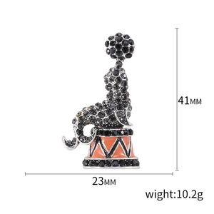 Cute enamel seal playing ball brooch with rhinestones and detailed size dimensions