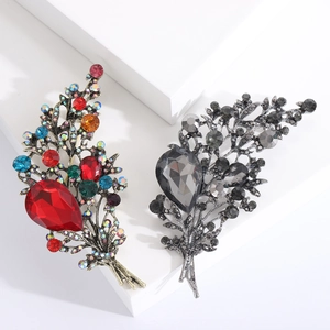 Vintage Luxury Flower Bouquet Brooch Pin Alloy Rhinestone Inlaid Fashion Jewelry For Women Suit Coat Clothing Accessories