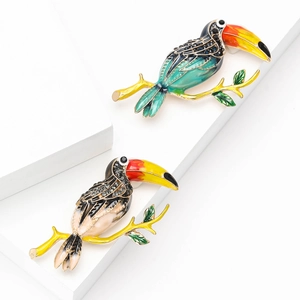 Exquise Broche Toucan en Émail Alliage Strass Animal Épingle pour Femmes Hommes Bijoux de Mode Oiseau Épingle de Revers Accessoire de Costume