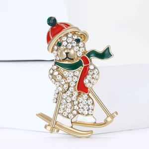 Broche ours polaire de Noël avec strass et émail sur placage d'or pour un look festif