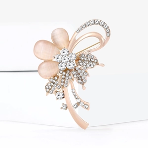 Élégante broche fleur en pierre d'œil de chat avec placage or rose et cristaux