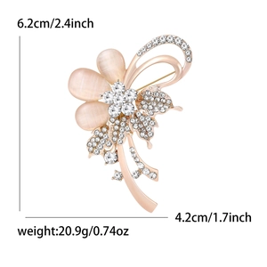 Broche fleur élégante en œil de chat et or rose avec des strass et dimensions précises