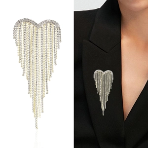 Broche Gland en Cœur en Alliage de Luxe et Strass Épingle de Revers de Costume Élégante Avec Franges de Chaîne Scintillantes Bijoux pour Femme Bureau Fête