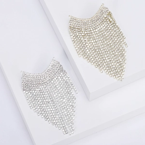 Lussuosa Spilla a Nappa con Strass in Lega per Donna Spilla da Bavero Geometrica Incastonata alla Moda di Alta Qualità Gioielli per Banchetti di Nozze Regalo