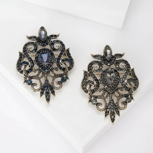 Vintage Baroque Alloy Hollow Brooch For Women Antique Gold Geometric Rhinestone Brooch Inlaid Teardrop Jewelry Pins Banquet Accessory