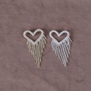 Élégante Broche en Alliage de Zircone avec Cœur et Glands pour Femmes Broche de Luxe Incrustée de Strass Forme de Cœur Bijou