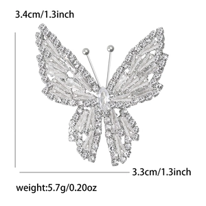 Eleganter silberner Schmetterling-Anstecknadel mit Kristallen, Größe 3,4 cm x 3,3 cm