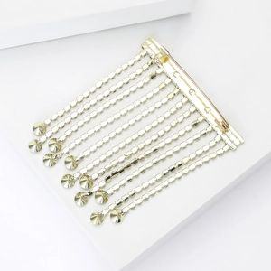 Elegante spilla a frange dorata con strass quadrati per accessori da abito trendy