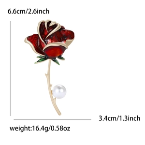 Elegante spilla a rosa in smalto rosso con lega dorata e perla per abbigliamento donna
