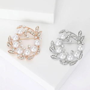 Elegant Flower Wreath Brooch For Women Gold Silver Alloy Rhinestone Inlaid White Imitation Artificial Pearl Pin Accessory Jewelry