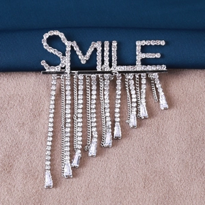 Broche de Luxe Lettre Smile avec Pompons en Strass Alliage Accessoire de Mode Femme pour Vestes de Costume Bijoux