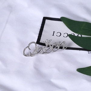 Sparkling silver Queen brooch with crown and diamonds for women's fashion accessories