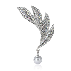 Luxury Rhinestone Leaf Brooch With Artificial Pearl Pendant For Women Elegant Alloy Floral Pin For Cardigan Coat Wedding Party Jewelry