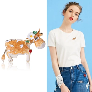 Vintage Cartoon Cow Brooch Drip Oil Enamel Alloy Rhinestone Animal Lapel Pin For Suit T-Shirt Women Jewelry Accessory Gift