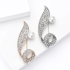 Luxury Alloy Rhinestone Music Note Brooch With Faux Artificial Pearl Elegant Leaf Shape Suit Pin For Women Banquet Wedding Jewelry