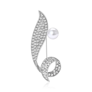 Elegant musical note brooch with silver metal finish, sparkling rhinestones and white pearl