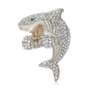 Broche requin boxeur étincelante en métal argenté avec strass pour vestes et sacs