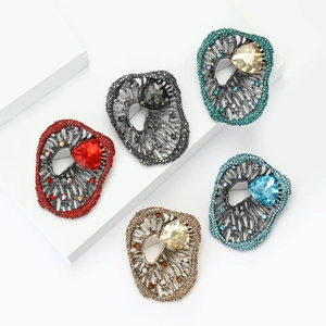 Vintage alloy rhinestone brooches in multiple colors for women suits and cardigans