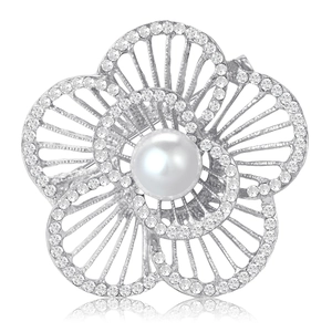 Eleganter Blumen-Perlenbrosche mit silbernen Metallblättern und Kristall-Strass