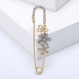 Floral crystal brooch with grey petals and gold safety pin for women's cardigans