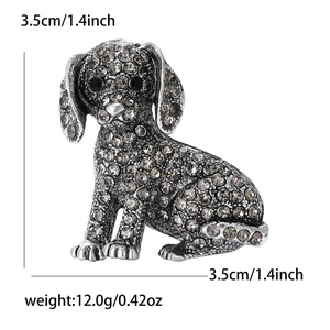 Broche chiot vintage avec strass gris sur fond blanc pour costumes et manteaux