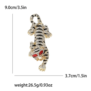 Broche tigre rétro pour hommes avec strass blancs et rayures en émail noir