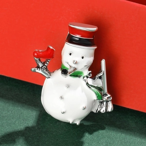 Süße Cartoon-Schneemann-Brosche mit rotem Hut und grünem Schal für Weihnachtsoutfits