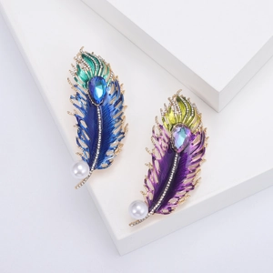 Vintage Peacock Feather Brooch For Women Alloy Enamel Pin With Zirconia And Artificial Pearl Elegant Suit Coat Dress Accessory Jewelry