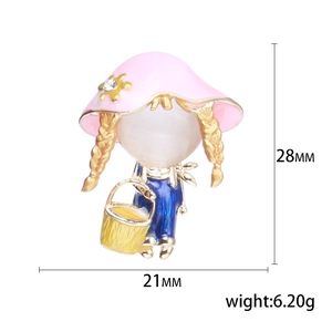 Broche japonaise mignonne de fille de dessin animé avec chapeau rose et tenue bleue