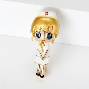 Broche d'infirmière mignonne en émail avec cheveux dorés et uniforme blanc pour vêtement