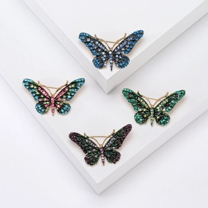 Vintage Alloy Rhinestone Butterfly Brooch For Women Elegant Insect Pin For Clothes Jacket Cardigan Fashion Jewelry Gift