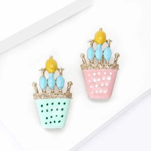 Broches élégantes en émail gâteau et fleurs vert menthe et rose pour accessoires femme