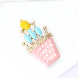 Broche élégante en émail en forme de panier de fleurs avec motif à pois coloré