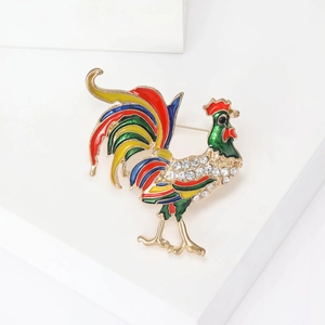 Spilla a forma di gallo colorata con smalto e cristalli brillanti per abiti
