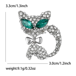 Détails de la broche chat avec dimensions : 3,3cm de haut, 3,0cm de large et 9,1g