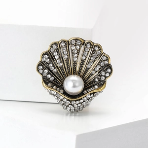 Spilla a conchiglia vintage con strass e perla per abiti e cappotti da donna