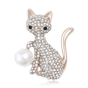 Fashionable rose gold cat brooch with sparkling white rhinestones and a pearl accent
